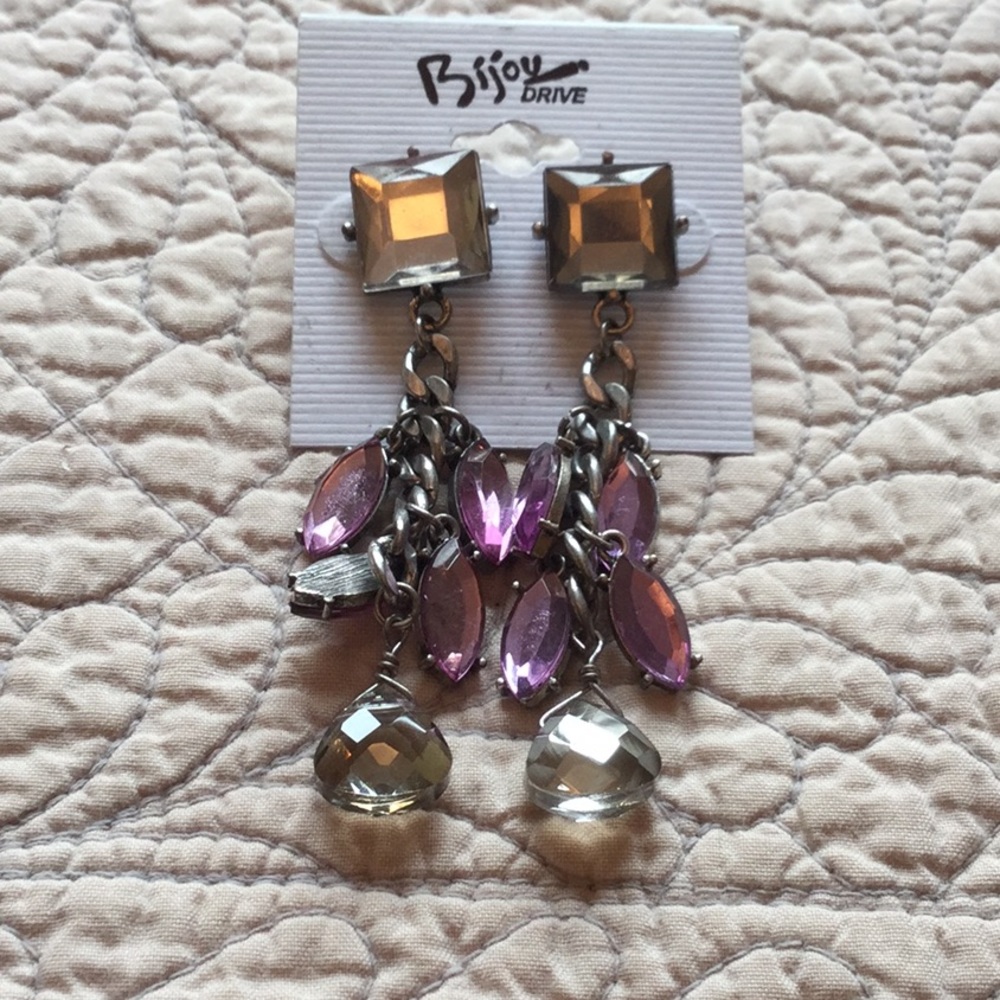 Bijou Drive earrings NWOT
